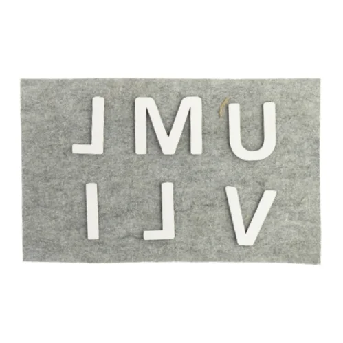 Træbogstaver med klister (6 stk) (str. 8,5 cm)