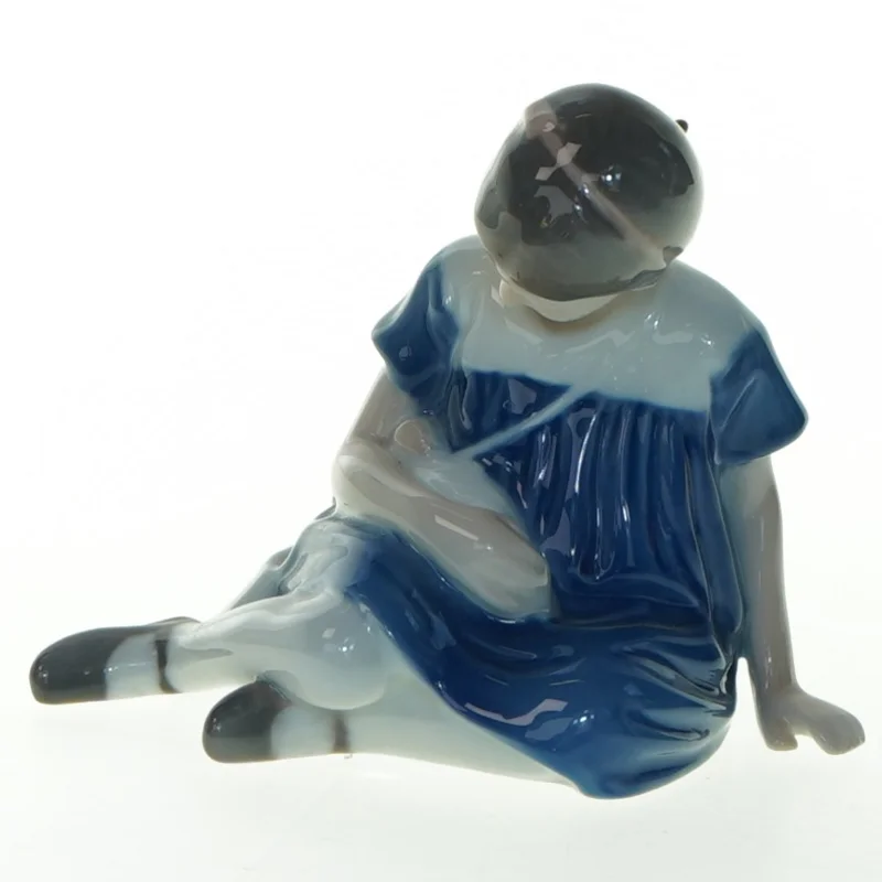 Royal Copenhagen figur af pige fra B&G (str. 9x10 cm)