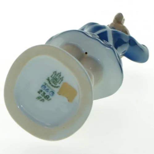 Porcelænsfigur af pige fra B&G (str. 19x6 cm)