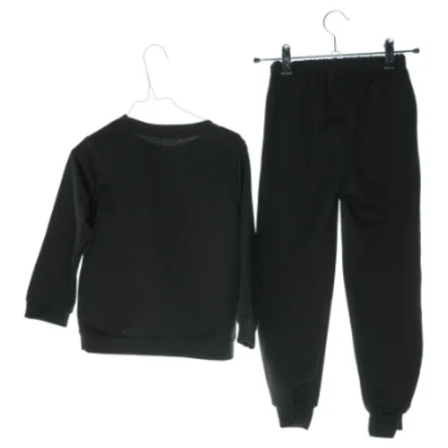 Sæt fra SHEIN  (str. 116 cm)