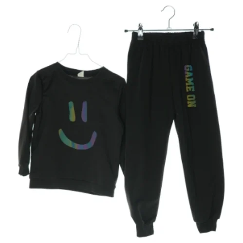 Sæt fra SHEIN  (str. 116 cm)