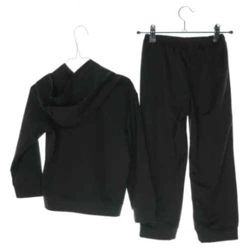 Sæt fra SHEIN  (str. 116 cm)