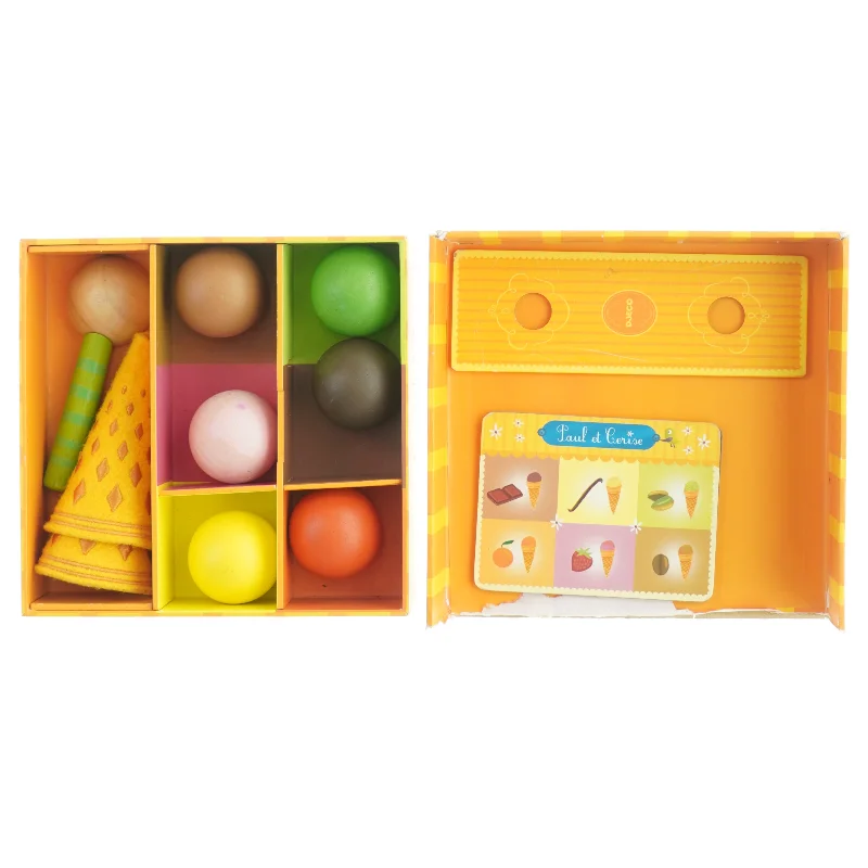 Isvafler med farverige kugler