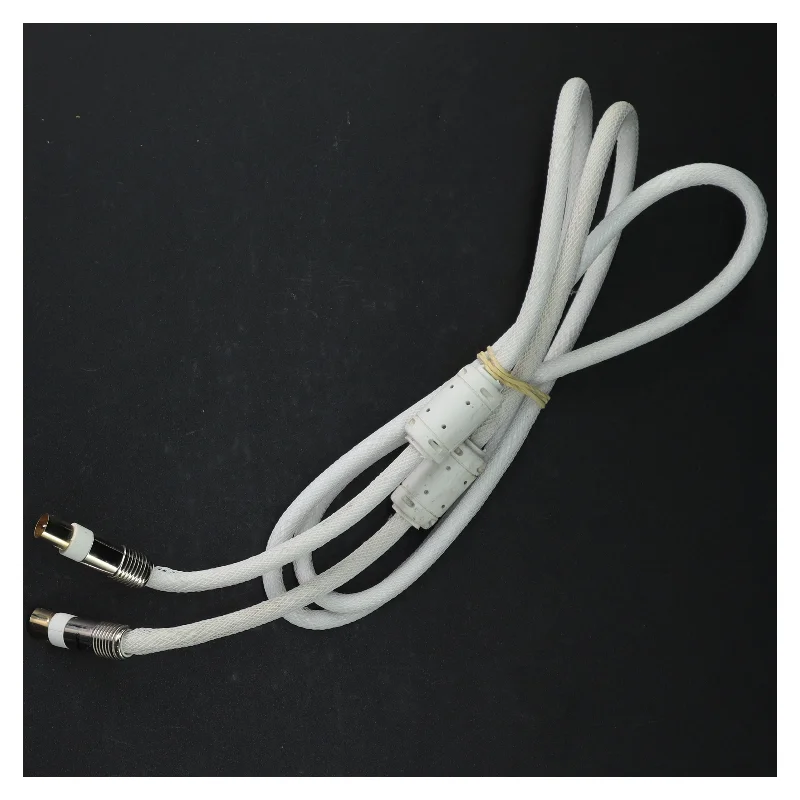 Hvidt kabel med rundt stik (str. 160 cm)