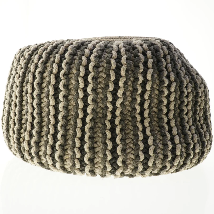 Rund strikket pude (str. 53 x 40 cm)