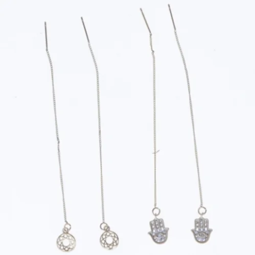 Sæt af lange øreringe med vedhæng (str. 11 cm)