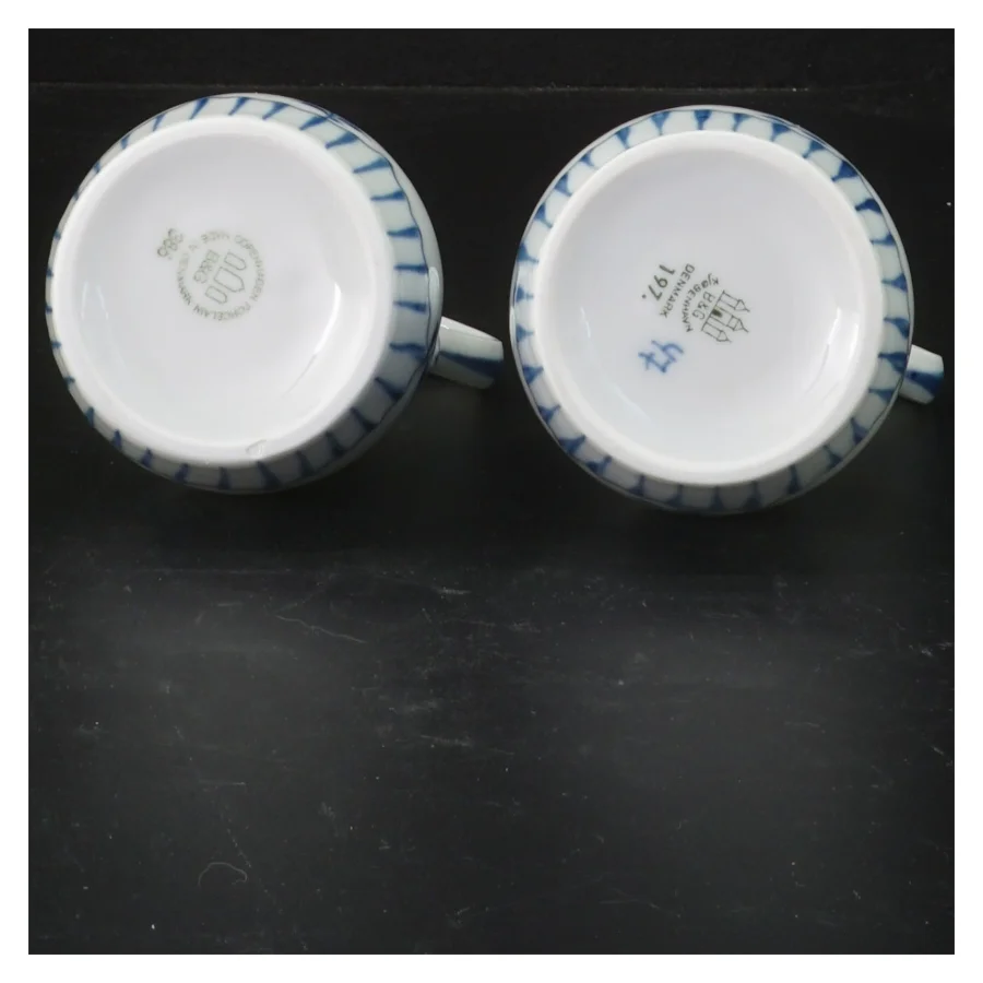 2 stk mussemalet 197/391 oli/eddike kander  Porcelænsflasker med låg fra Royal Copenhagen (str. 15 cm)