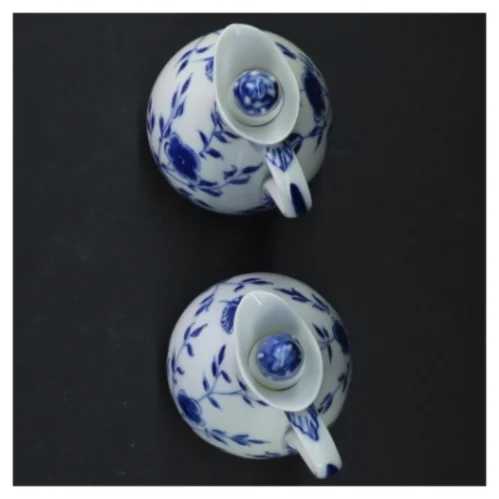 2 stk mussemalet 197/391 oli/eddike kander  Porcelænsflasker med låg fra Royal Copenhagen (str. 15 cm)