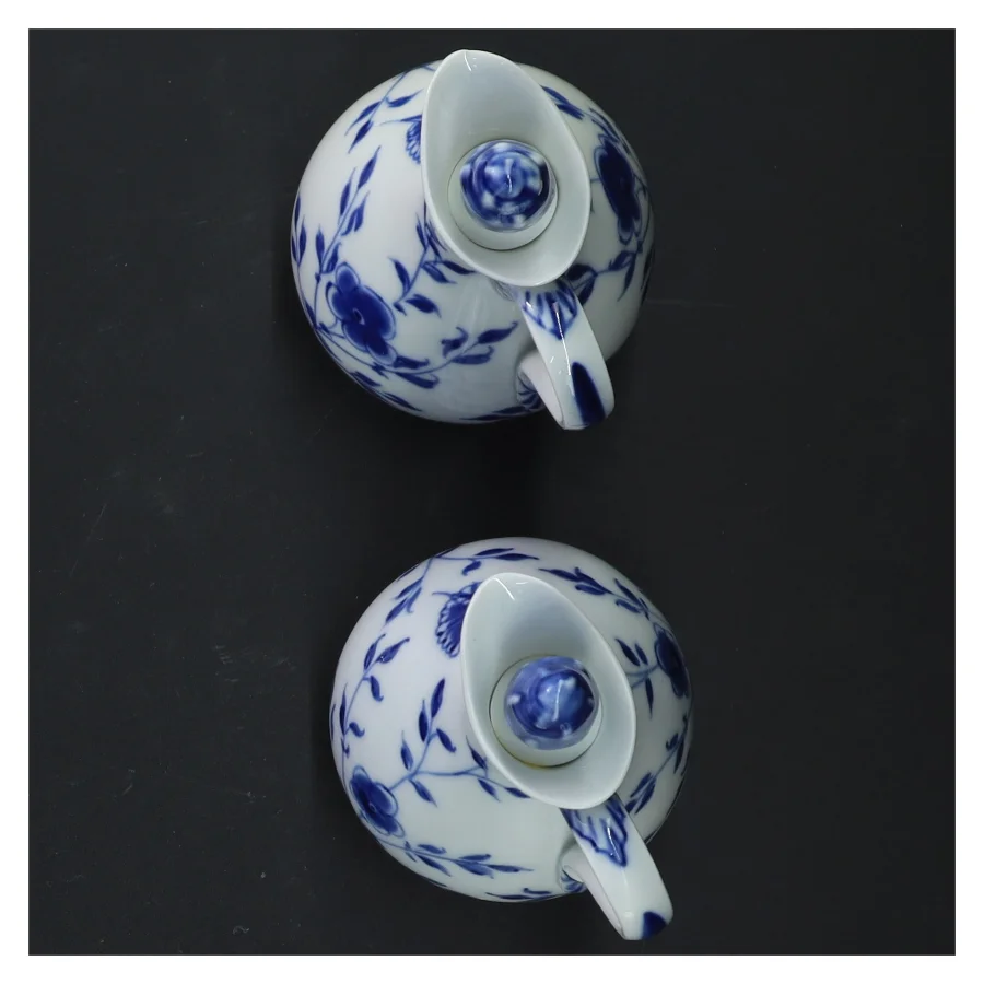 2 stk mussemalet 197/391 oli/eddike kander  Porcelænsflasker med låg fra Royal Copenhagen (str. 15 cm)