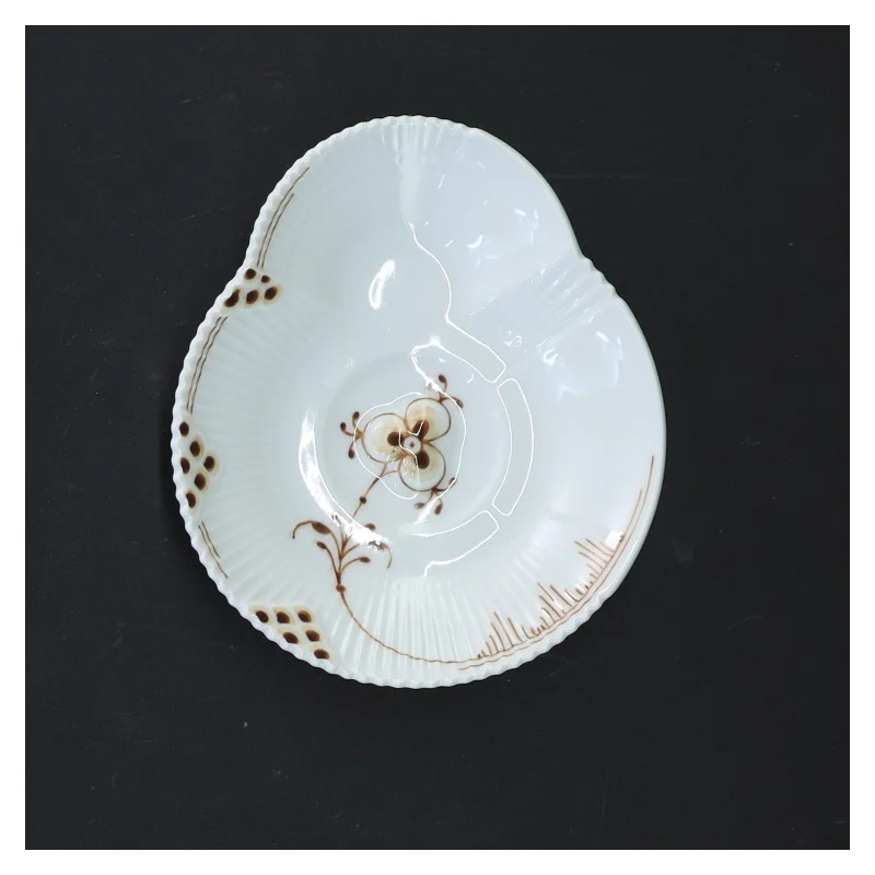 Royal Copenhagen skål med brunt musselmalet fra Royal Copenhagen (str. 12 cm)