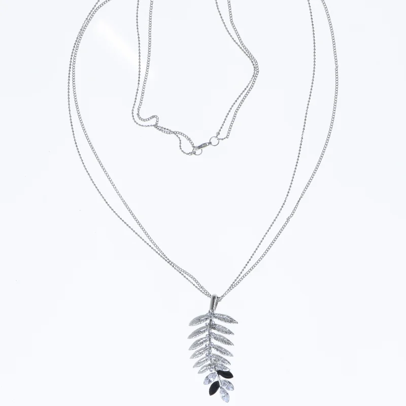 Sølv halskæde med bladvedhæng (str. 80 cm)