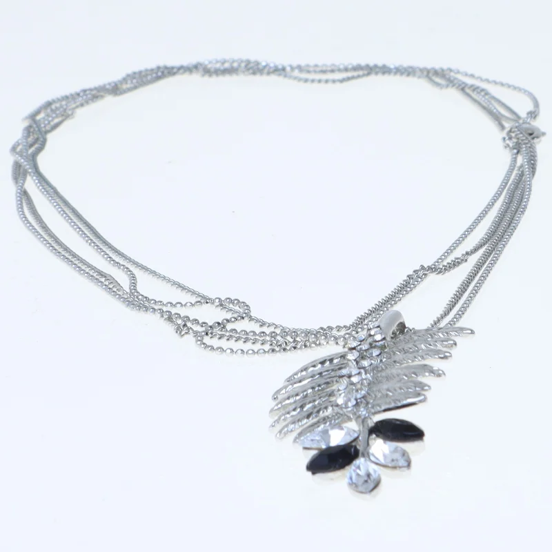 Sølv halskæde med bladvedhæng (str. 80 cm)