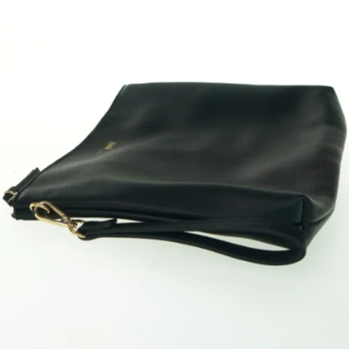 Sort clutch med håndledsrem fra Protealane (str. 29x22 cm)