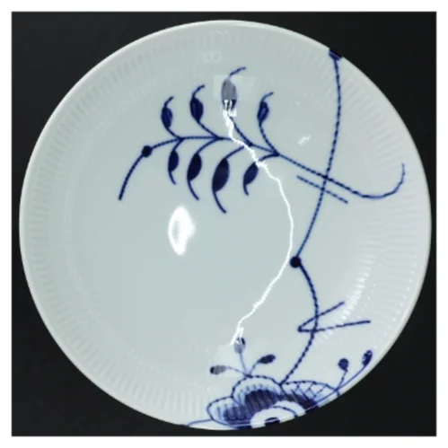 Royal Copenhagen Mega Musselmalet fodskål fra Royal Copenhagen (str. H. 16 cm. ø. 21,5 cm)