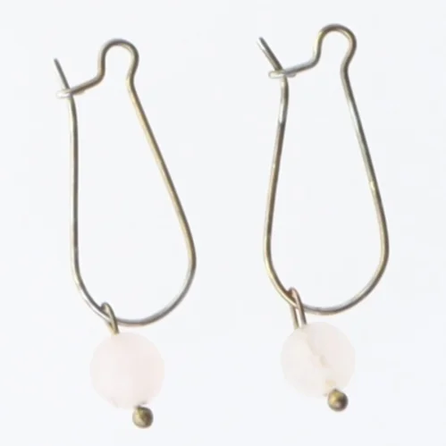 Øreringe med lille perle (str. 3,5 cm)