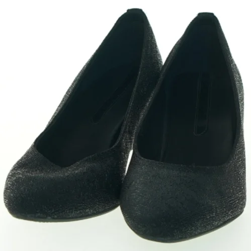 Sorte højhælede pumps fra Ecco (str. 39 )