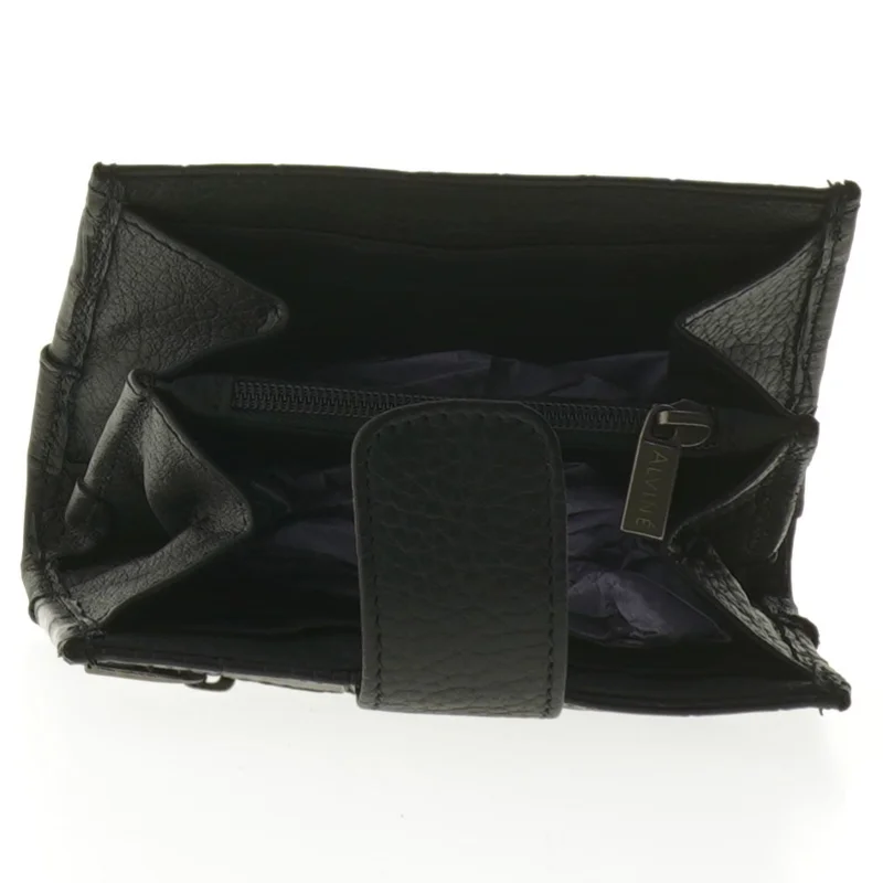 Sort pung med krokodillemønster fra ALVINÉ (str. 14x11 cm)