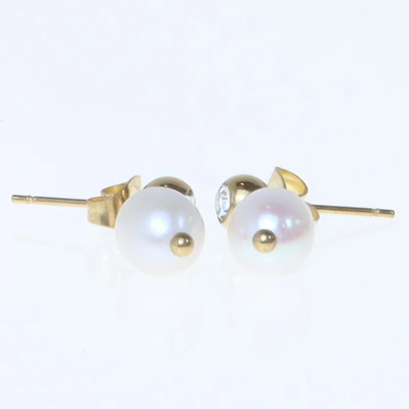 Guld øreringe med perler (str. 2 cm)