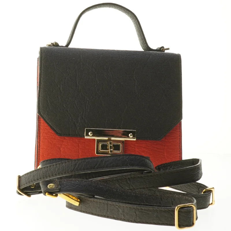 Håndtaske i sort og rød (str. 21x19 cm)