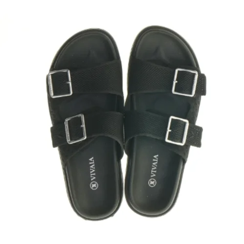 Sorte slippers med spænder fra Vivala (str. Længde, 28 cm)