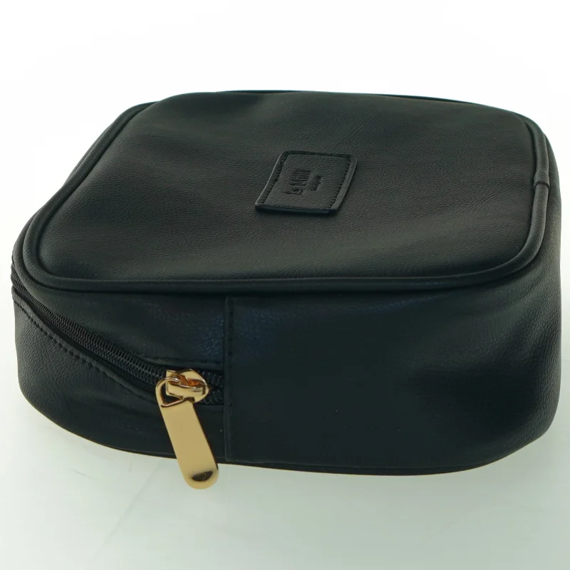 Sort toilettaske (str. 24x17x6 cm)