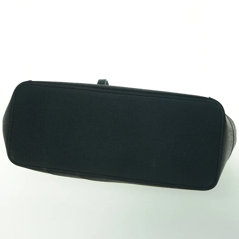 Sort taske fra Nordace (str. 30x32x13 cm)