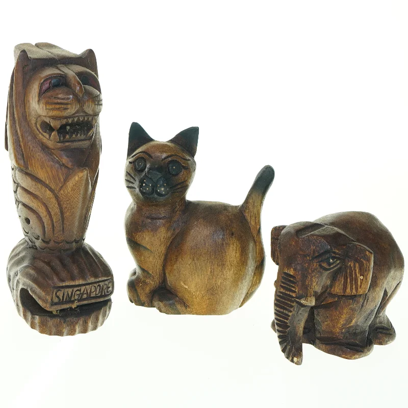 Træ udskårne dyrefigurer (str. 11 x 9 cm. og, 15 x 11 cm. og 21 x 9 cm)