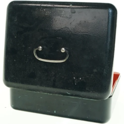 Sort pengekasse med nøgle (str. 25 x 20 cm)