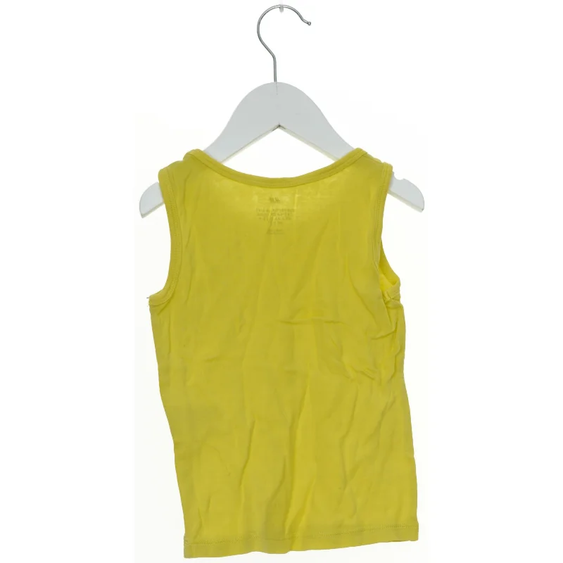 Gul tanktop fra H&M (str. 104)