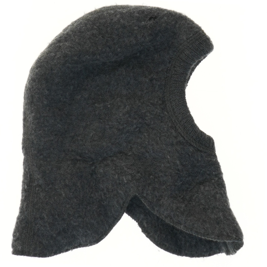 Uldhue med øreklaffer fra Joha (str. 80)