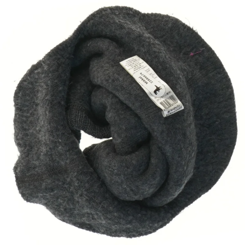 Uldhue med øreklaffer fra Joha (str. 80)