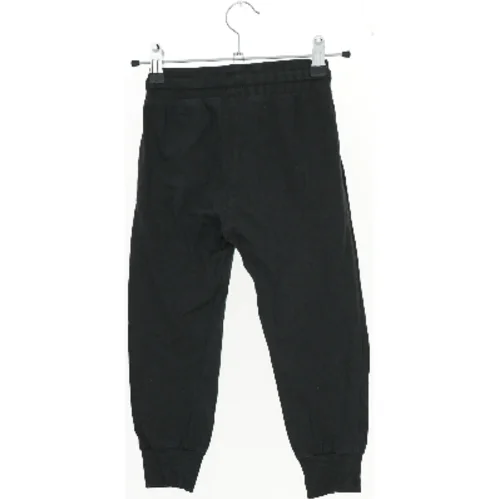 Sort sweatpants fra H&M (str. 110)
