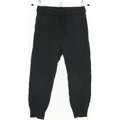Sort sweatpants fra H&M (str. 110)