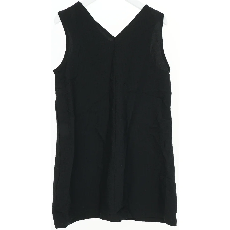 Sort kjole fra Name It (str. 128)