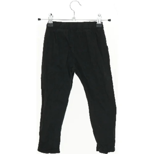 Sort sweatpants til børn fra H&M (str. 104)