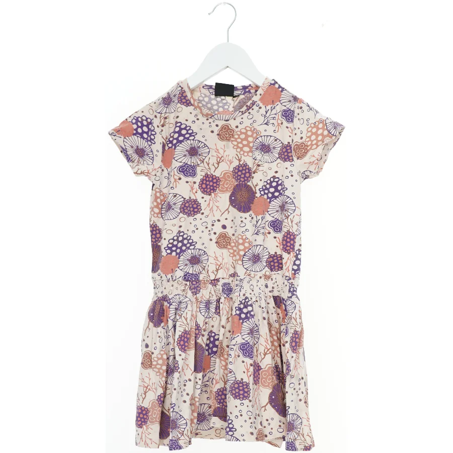 Hummel Kortærmet kjole med blomstermønster fra Hummel (str. 128)
