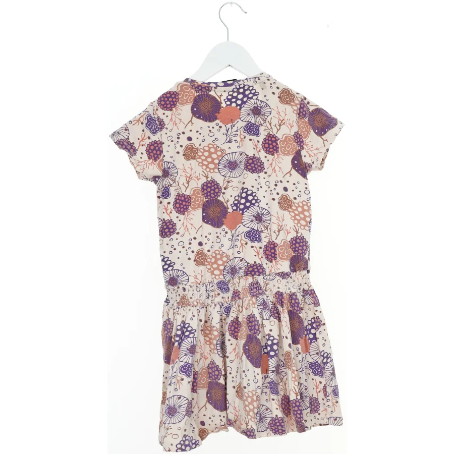 Hummel Kortærmet kjole med blomstermønster fra Hummel (str. 128)