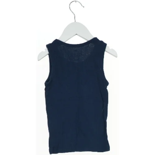 Mørkeblå tanktop til børn fra H&M (str. 104)