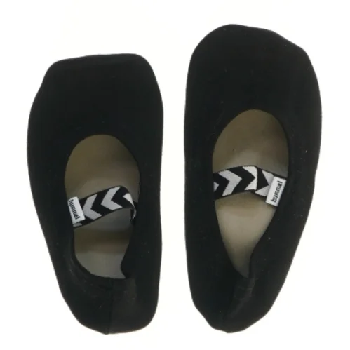  Gymnastik sko fra Hummel (str. 29 )