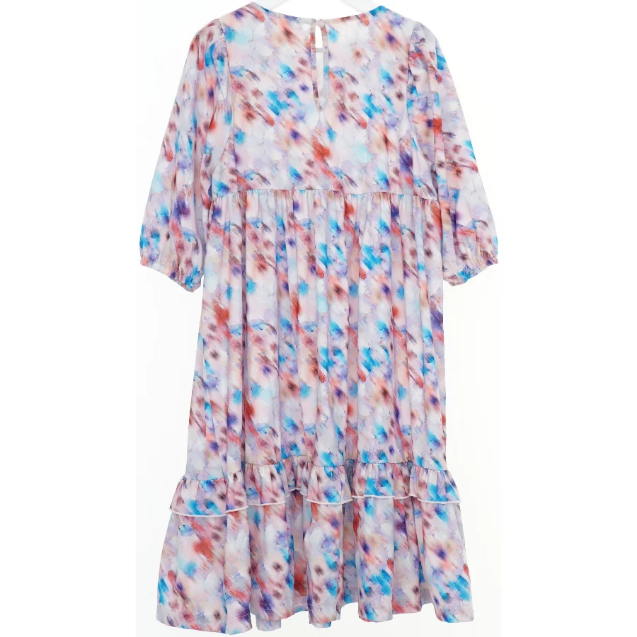 Kjole med blomstermønster fra Name It (str. 122)