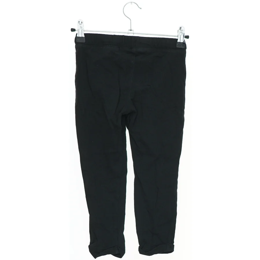 Sorte joggebukser med bindebånd fra H&M (str. 104)