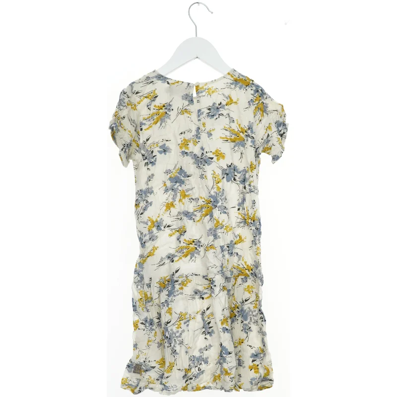 Blomstret kjole fra Creamie (str. 128)