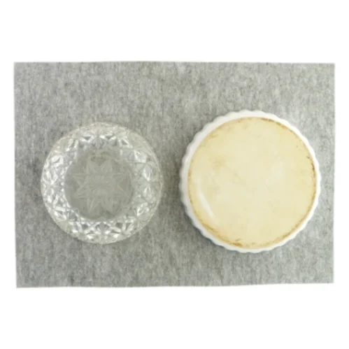 Tærtefad og glasskål med mønster