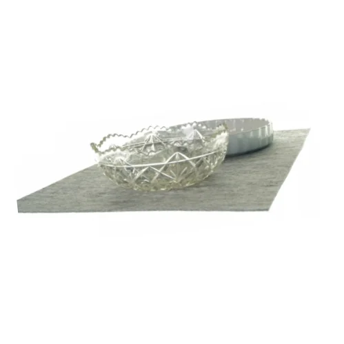 Tærtefad og glasskål med mønster