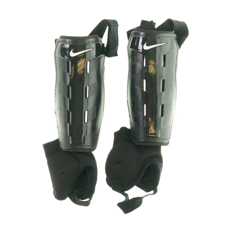 Skinnebensbeskyttere fra Nike