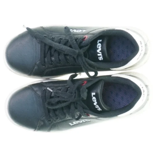 Sko fra Levis (str. 38)