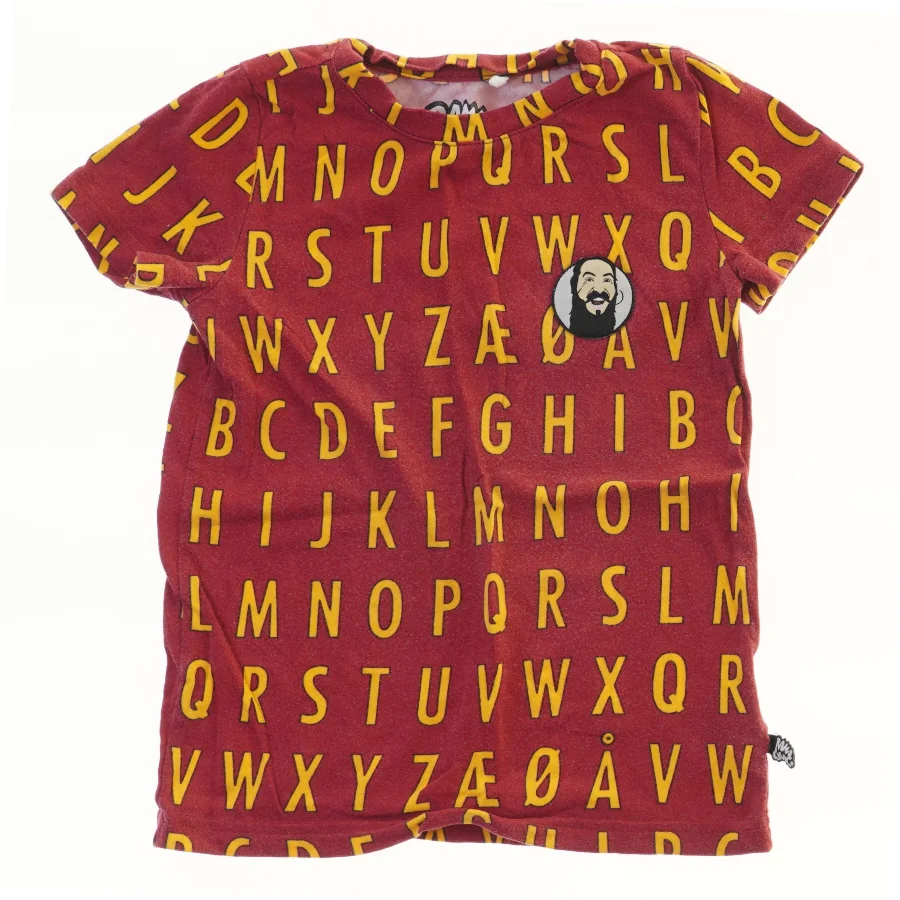 Rød t-shirt med alfabet fra Ramasjang (str. 98)