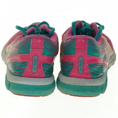 Brugte løbesko fra Asics (str. 37,5)