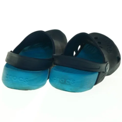 Sorte og blå sko fra Crocs (str. Ukendt. 24,5 cm lang)