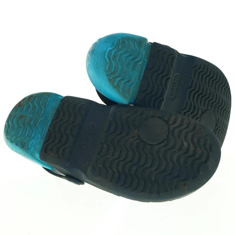 Sorte og blå sko fra Crocs (str. Ukendt. 24,5 cm lang)